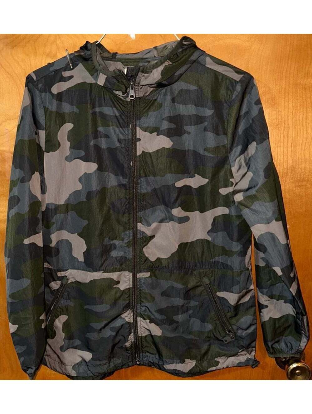 Offline by Aerie camo rain jacket size xs